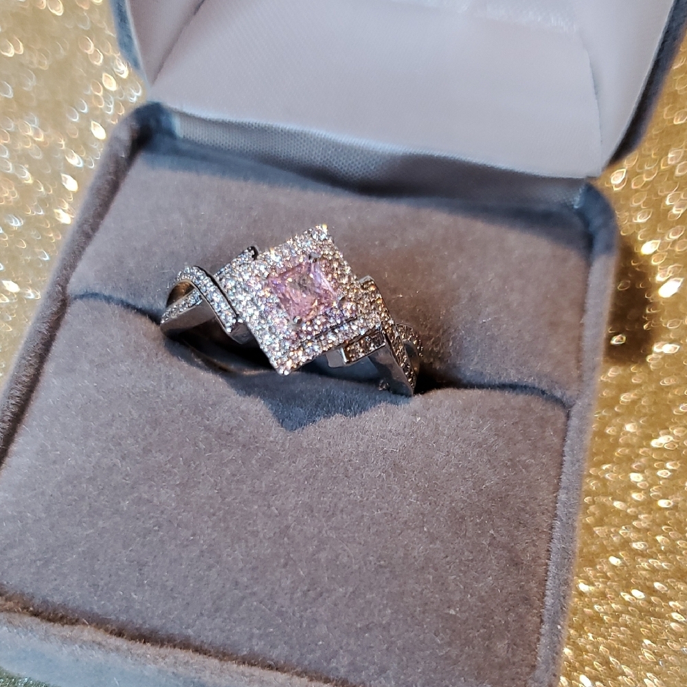 Elegant Silver and Pink Gemstone Ring